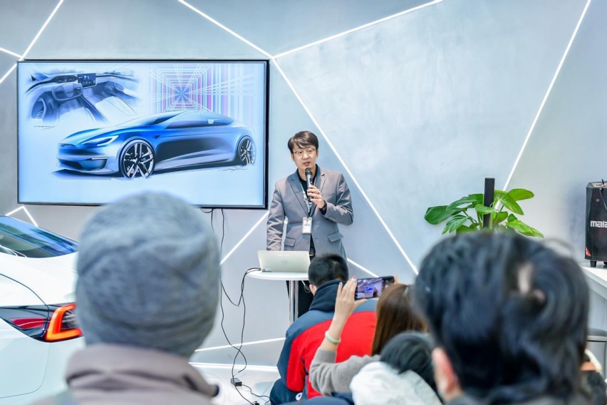 特斯拉Model X Plaid北京巡展完美收官，通州万达站人气爆满