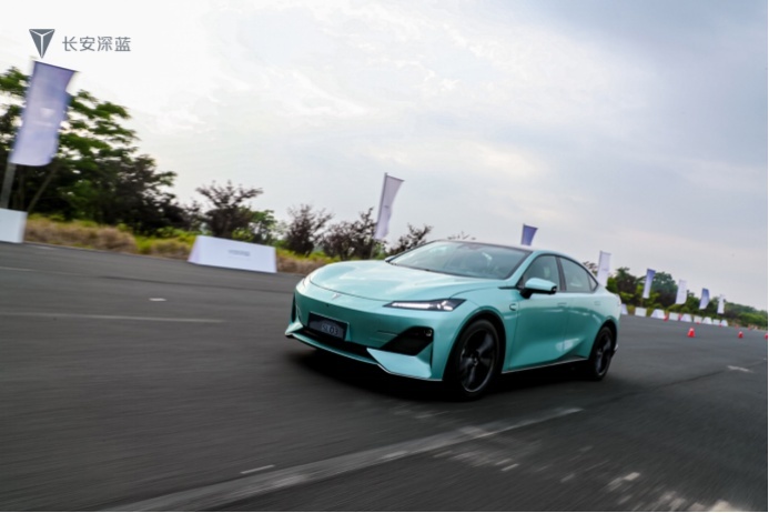 5.9s破百，纯电续航超700km 深蓝SL03将于7月25日正式上市