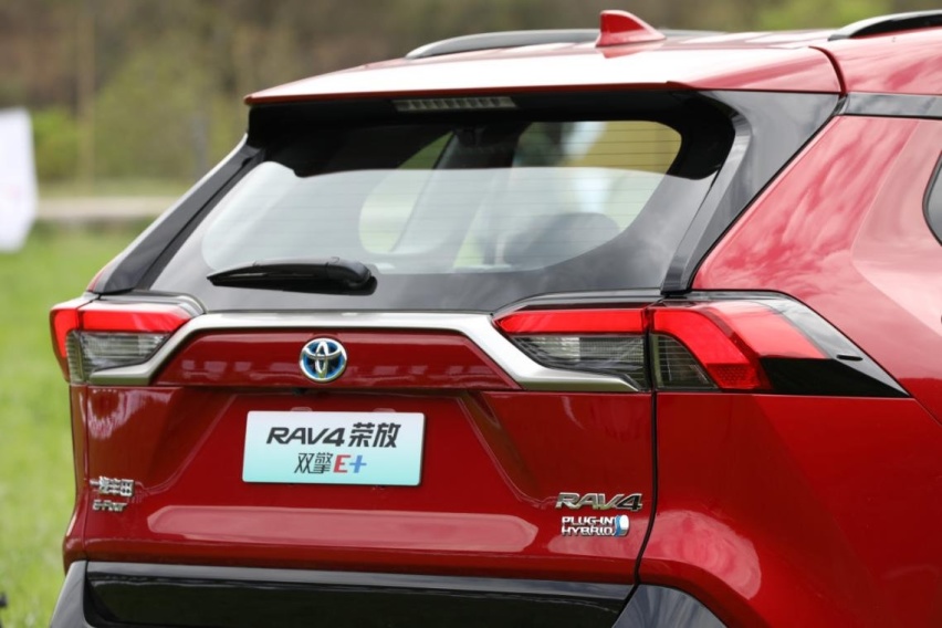 自带“Pro”属性，RAV4荣放双擎E+可满足你所有的需求