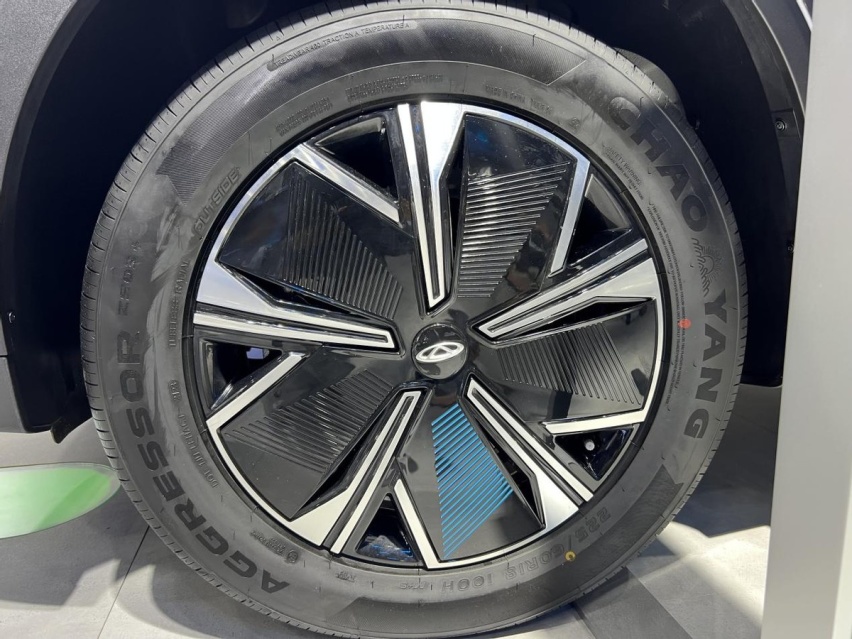 续航1000+km 油耗5.9L 瑞虎7新能源冠军版实拍