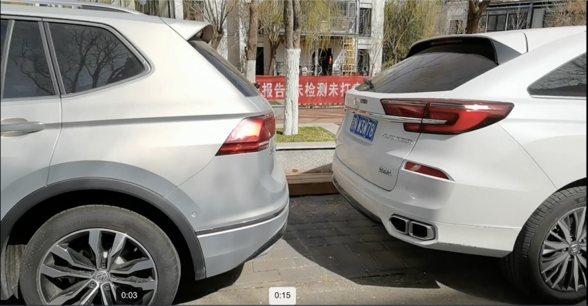 小区溜弯当冠道遇上途观L一对比就明白 该怎么选？