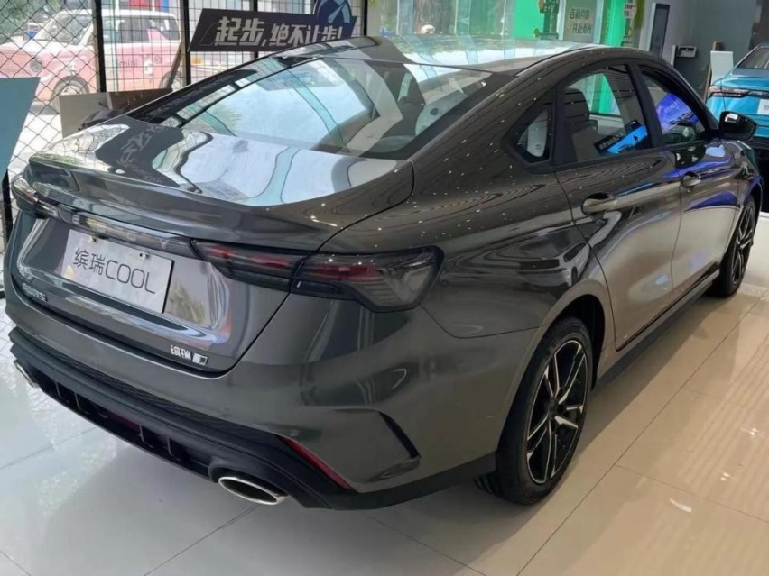 7万级运动轿跑，破百7.1秒，油耗仅5.9L，实拍缤瑞COOL
