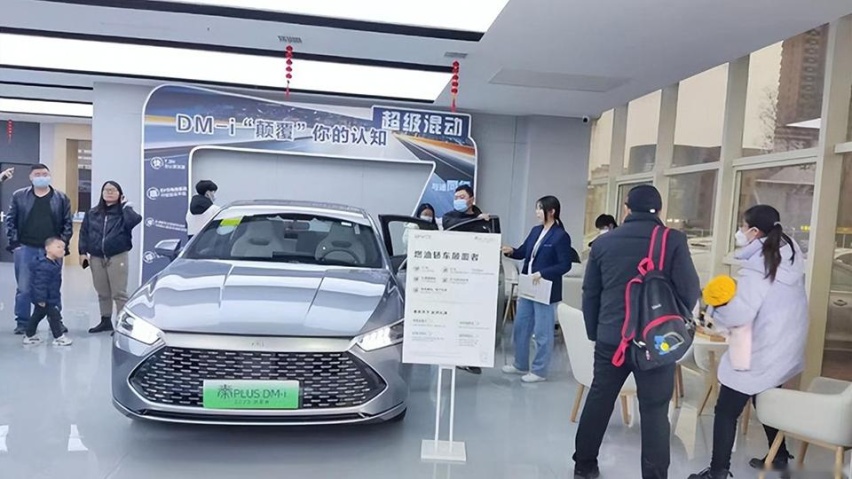 保值率腰斩时代结束，但新能源二手车，仍是要面对的大坑？