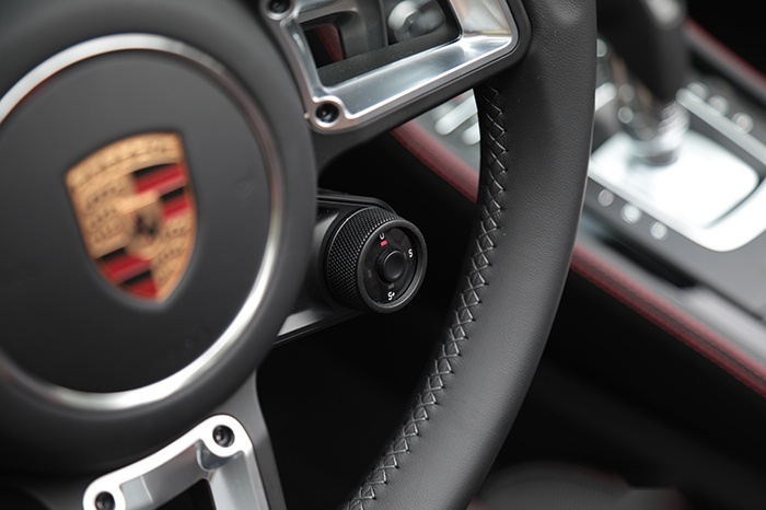 保时捷718 Boxster T首试：完美的操控，值了！