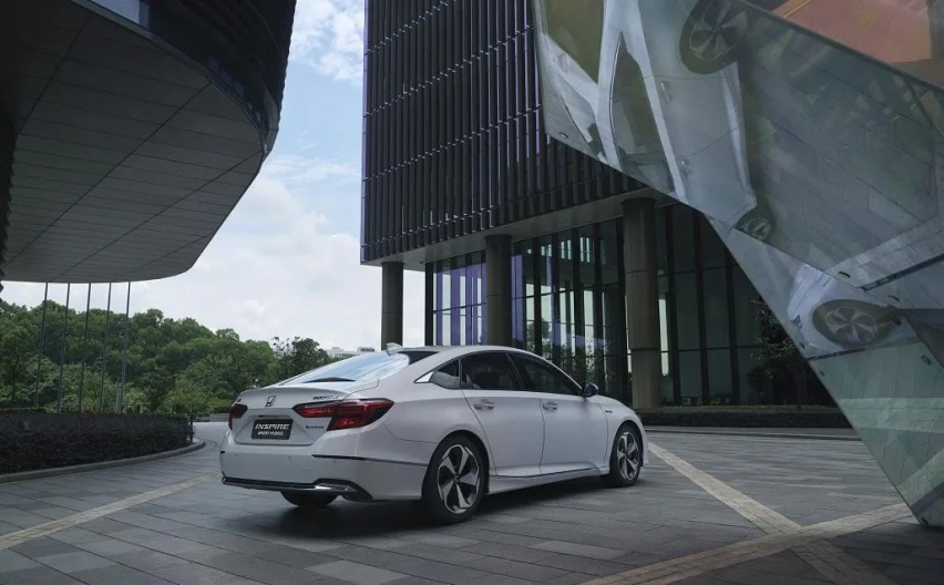 合资中级车的标配车，INSPIRE和雅阁谁更讨“老司机”喜欢