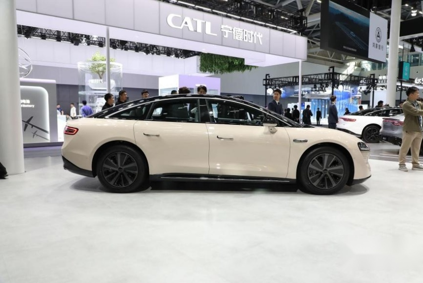 奇瑞和华为强强联手，智界S7上市，和Model 3比怎么样