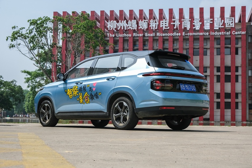 过分了！不到8万起的帅气中国新车，竟然这么好开好用？