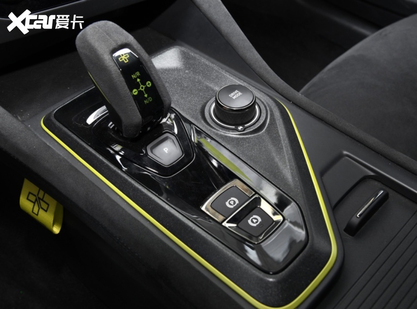 平民“超跑”！2.0T+8AT配四驱，比高尔夫GTI快却便宜