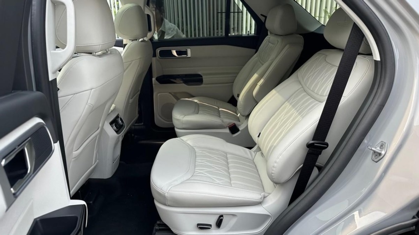 40万买家庭6座豪华SUV，福特探险者赤金版值得推荐吗？