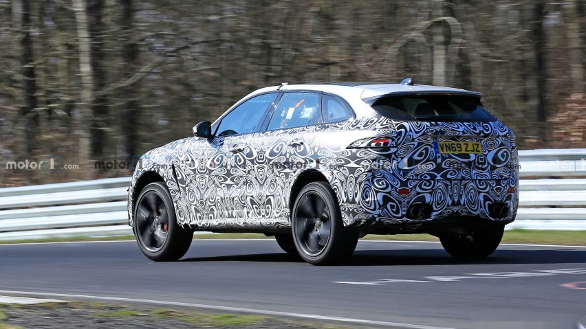 捷豹F-PACE SVR，四出排气，5.0L V8引擎