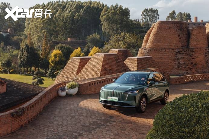 获得感拉满！红旗HS6 PHEV正式上市