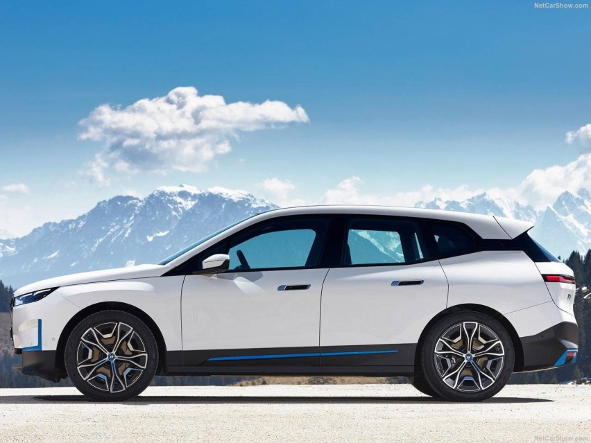 BMW-iX-2022-1280-33.jpeg