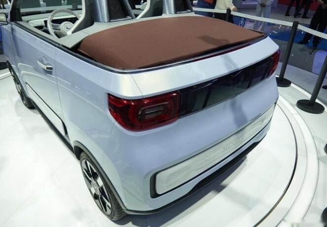 打造年轻人第一辆敞篷车 静态解析宏光MINI EV 敞篷版