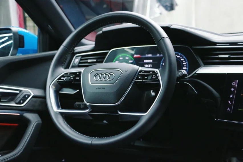 奥迪 e-tron 55quattro评测