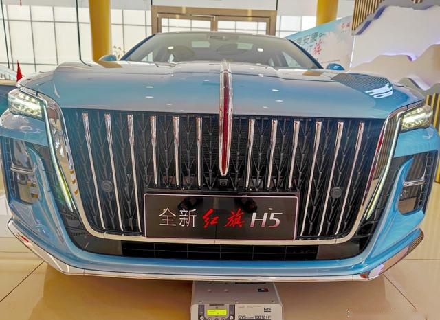 2023款红旗H6实车到店，颜值看齐H9，燃油/混动任选，预售17万起