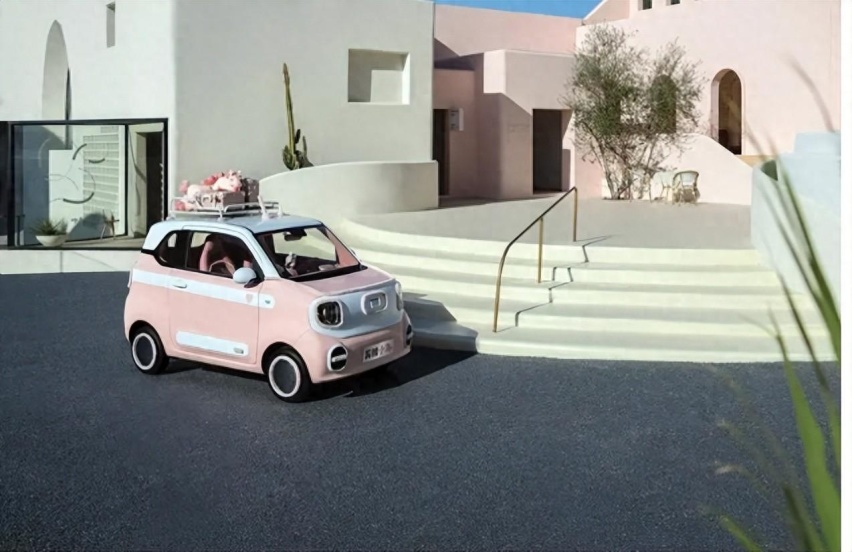 奔腾小马 VS五菱宏光MINI EV 谁才是微型纯电车更优选