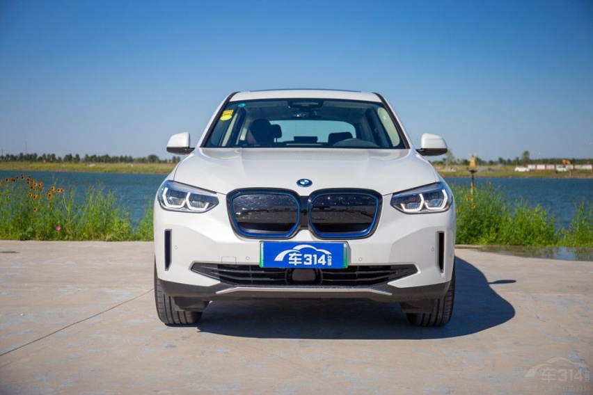 花40万买纯电SUV，蔚来ES6对比宝马iX3谁能赢？