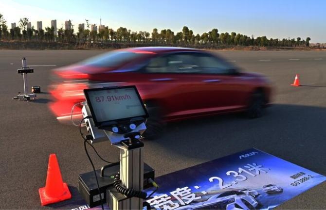 新知达人, 零百实测 奕炫MAX当仁不让 马赫动力跑出最快速度6.81秒