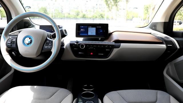 试驾宝马i3：续航300km出头的电动车 我为什么会推荐