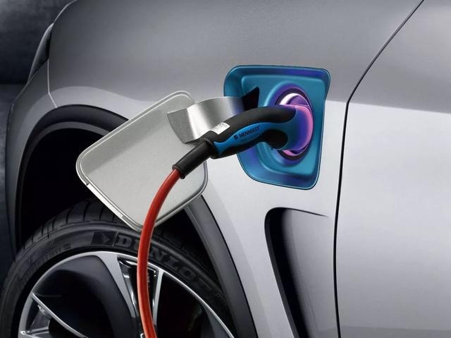 燃油车 电动车 在2020年可能都干不过插电混