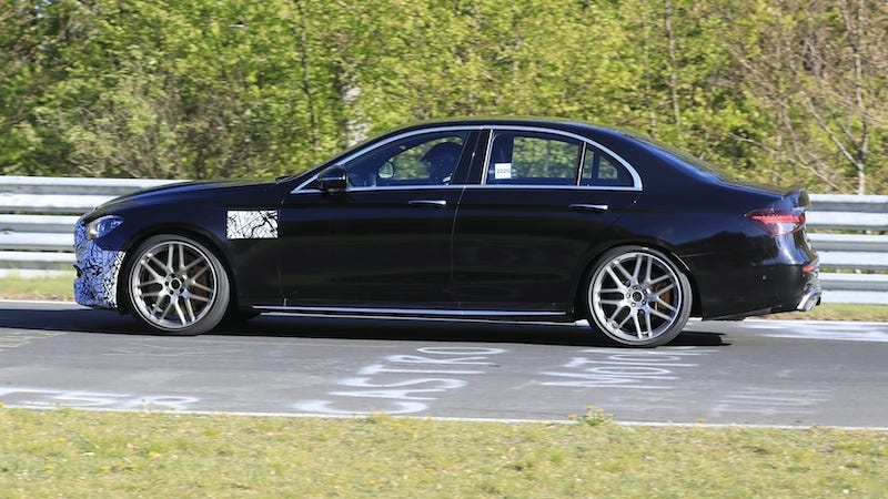 Mercedes-AMG-E63-Facelift-007.jpg