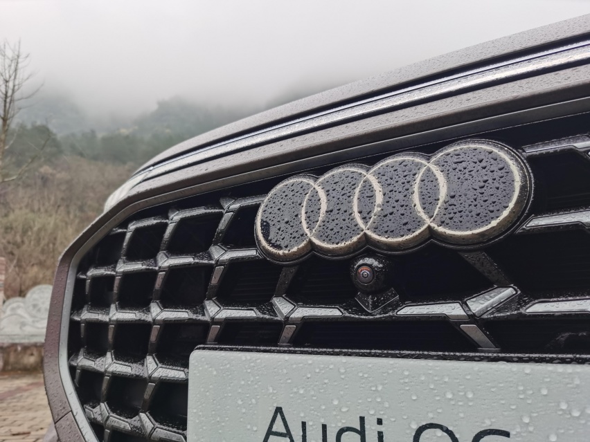 试驾上汽奥迪Q6：奥迪最大的SUV，配置拉满空间超大，差一点完美