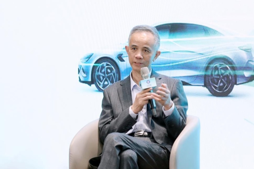 卉眼识车|比亚迪获多项“领跑者”,创新引领新能源汽车标准