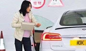 谷爱凌、吴彦祖、梁朝伟、小李子……原来这些明星都开特斯拉