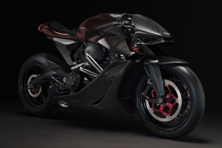 超跑品牌推公升级摩托，外观流线设计动力180马力带涡轮增压