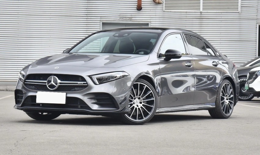 奔驰性能AMG，还是高配却不足40万！四驱底盘+2.0T，4.9秒破百