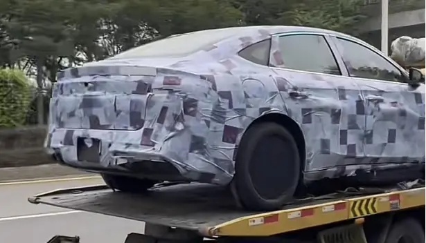 【E汽车】比亚迪秦L实车谍照曝光