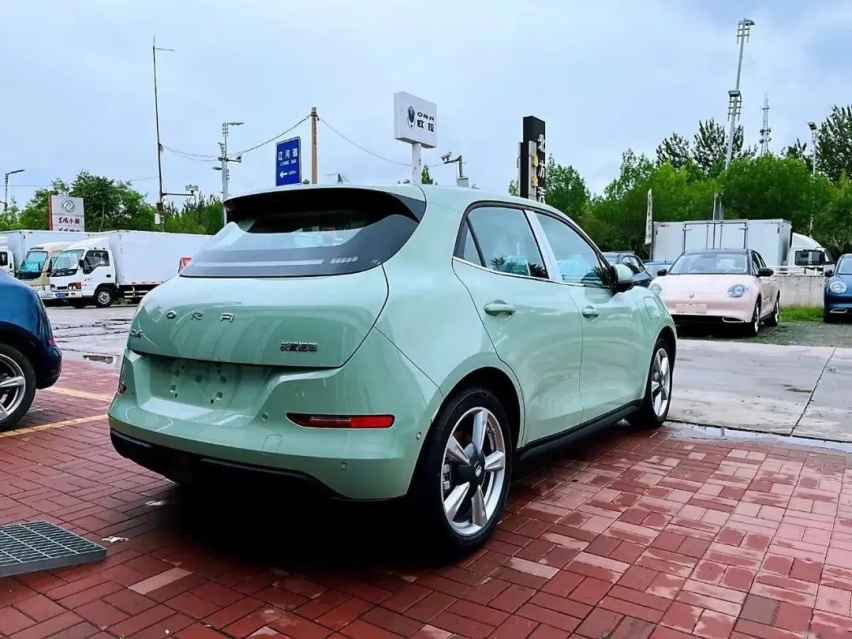 【e汽车】欧拉好猫再进击 莫兰迪版是如何将女性需求刻入DNA的？