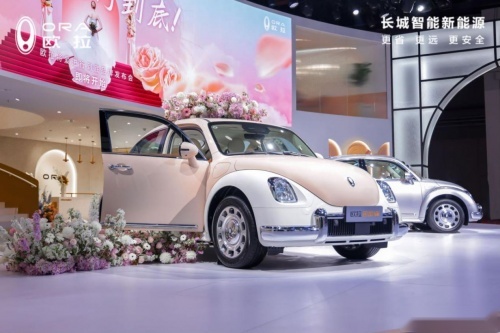 ALL IN女性，就要暖她、宠她、懂她！上海车展，一起去欧拉撸猫吧！