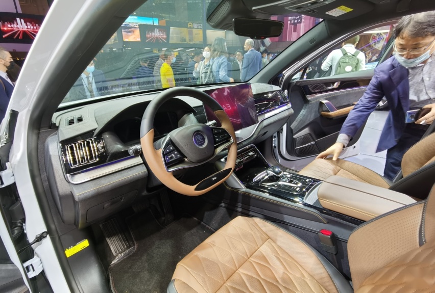 零百加速8.5s，百公里油耗5.3L，比亚迪唐DM-i 18.98万起售