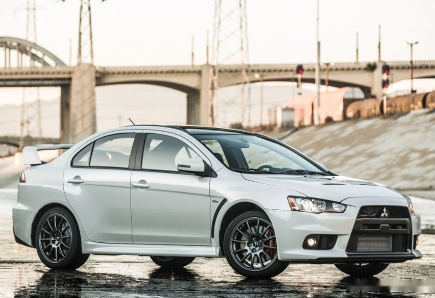 全新斯巴鲁WRX STI搭载405匹2.4T引擎