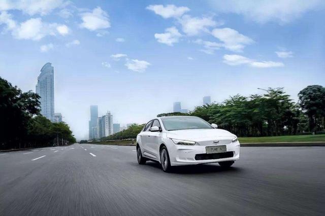 实测国货广汽Aion S 续航500+km能否单挑特斯拉?