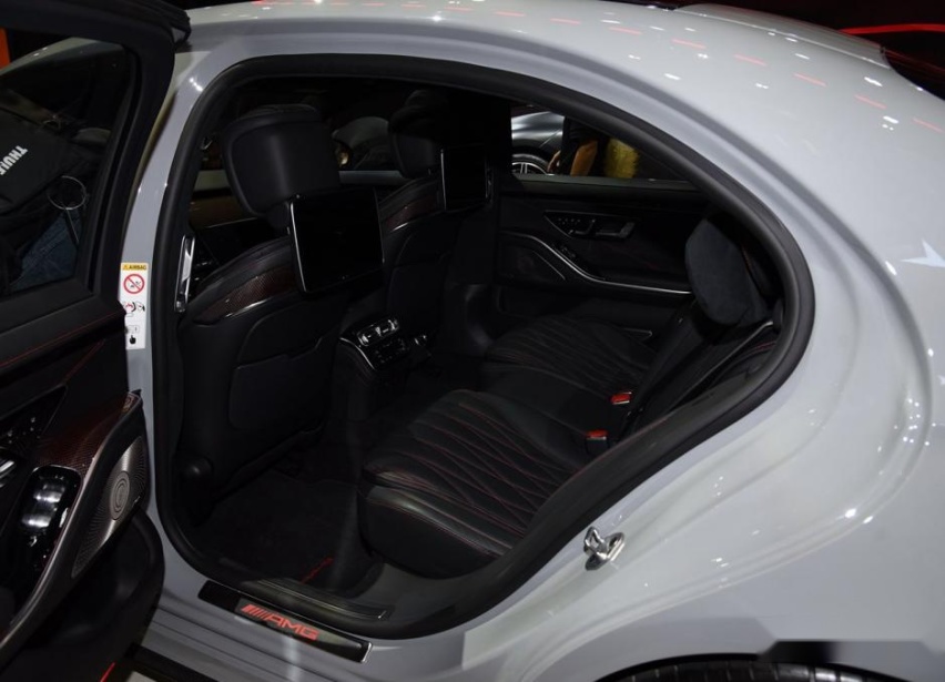3.0T V8+电动机，奔驰S 63 L E 性能版能实现3秒内破百！