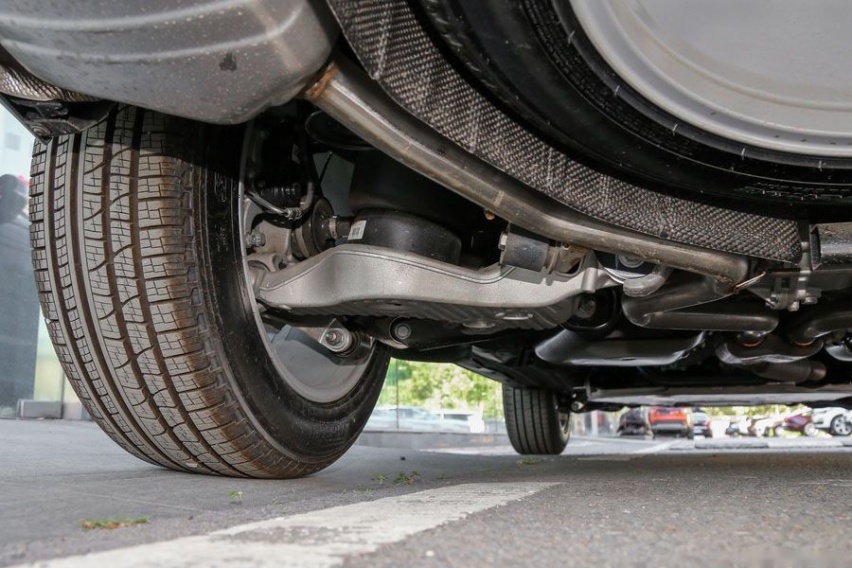 既要舒适又要实用，福特F-150 LTD跨界对比路虎发现