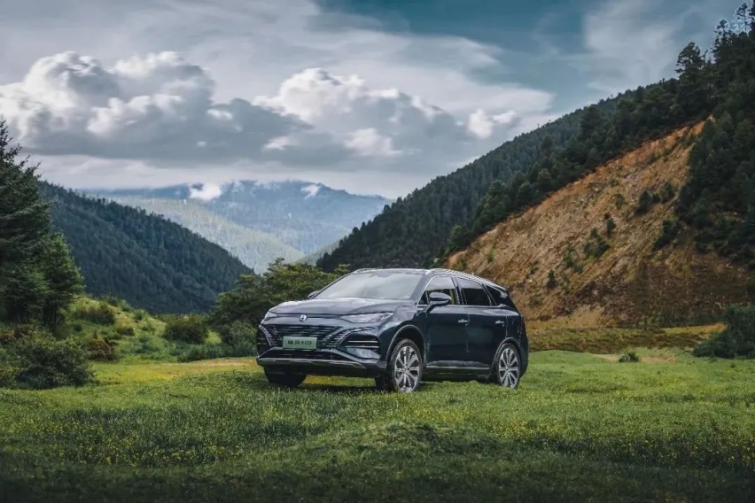 腾势N8重新定义豪华SUV，是真有料还是在吹牛？