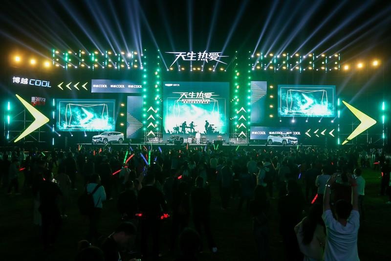 又一款十万级SUV新车，配置内卷，年轻人选不选
