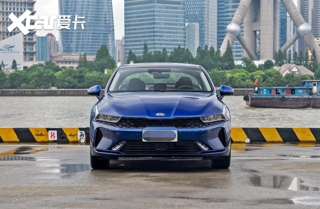 起亚K5：年轻人的座驾，溜背车身+2.9米轴距，破百7.8秒