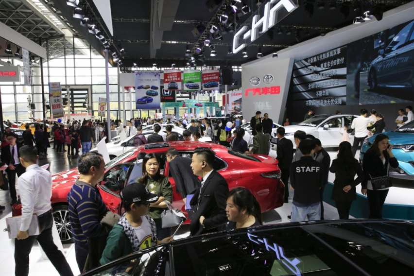 广西人买车，看过10月广西车交会再决定，免费领票中