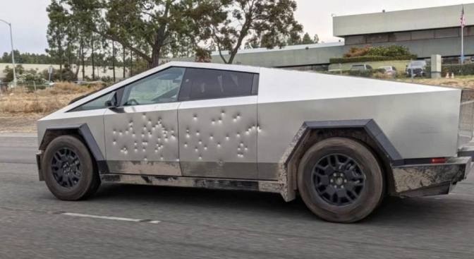 Cybertruck赛博皮卡拖大象、抗子弹、快过911，不愧是你，特斯