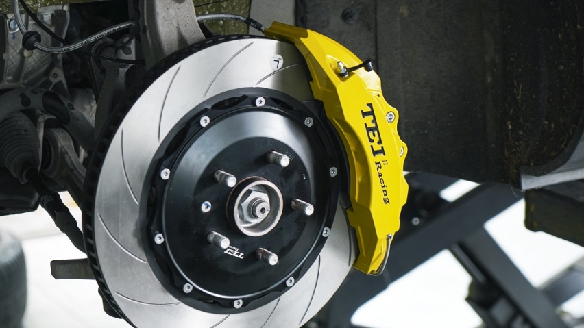 赛力斯SF5刹车脚感不好？升级刹车改装，TEI Racing刹车套件