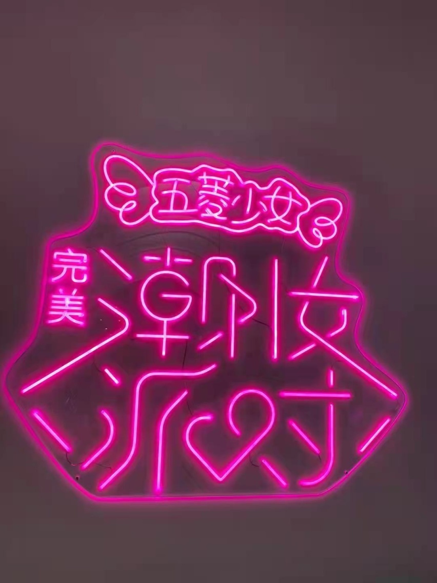 细分市场“领军者”，五菱宏光MINIEV为何成千万少女出行首选？