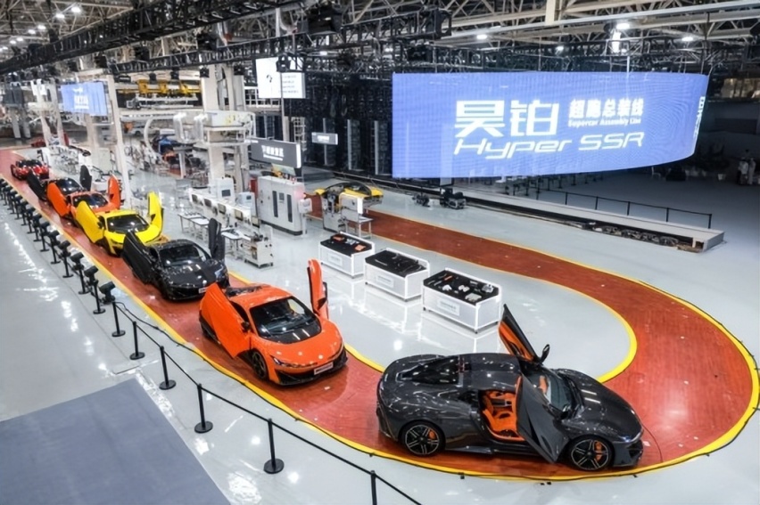 不止领先。中国第一超跑昊铂SSR上市交付，售128.6万元起