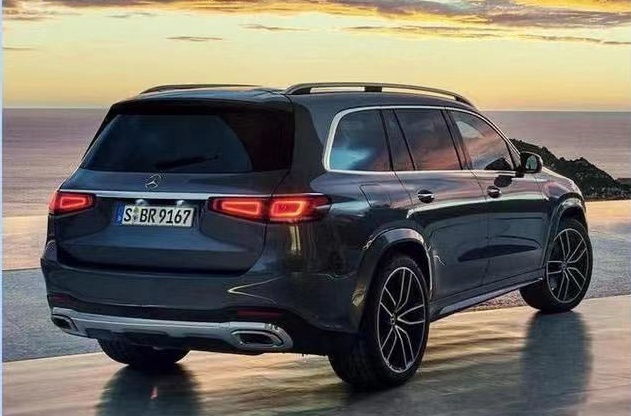 全新奔驰GLS580即将开售，宝马X7虎躯一颤