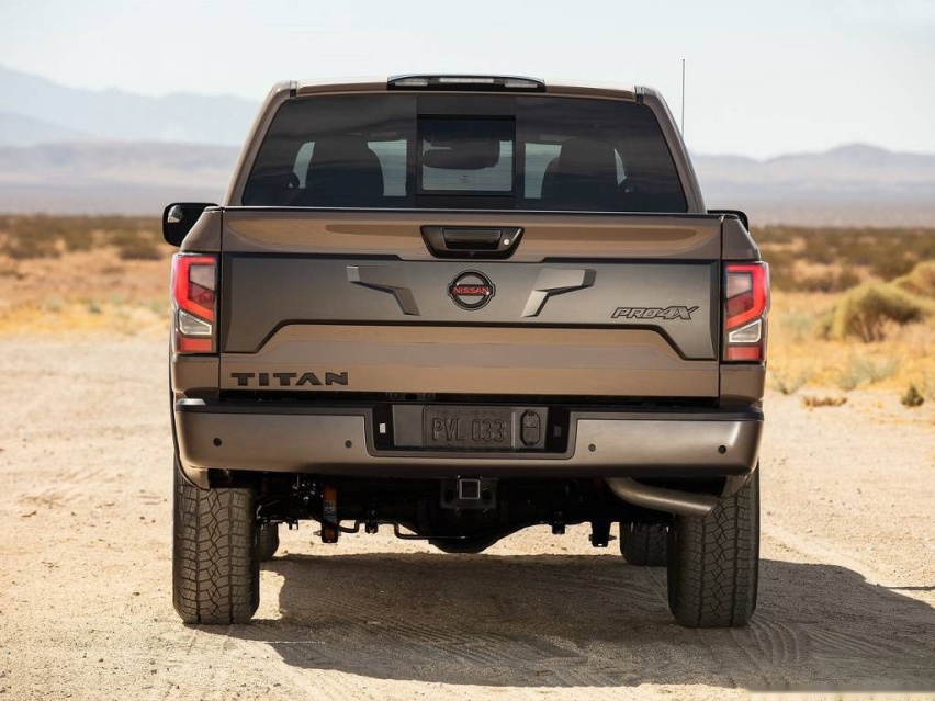 Nissan-Titan-2020-1280-26.jpg