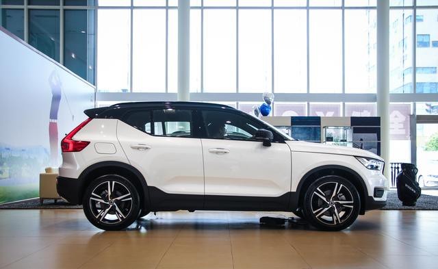 国产版沃尔沃XC40已到店 你还会选择领克01吗？