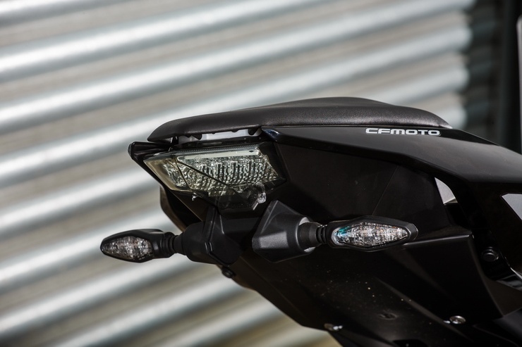 走向世界的CFMOTO 春风海外车型300NK英国测评